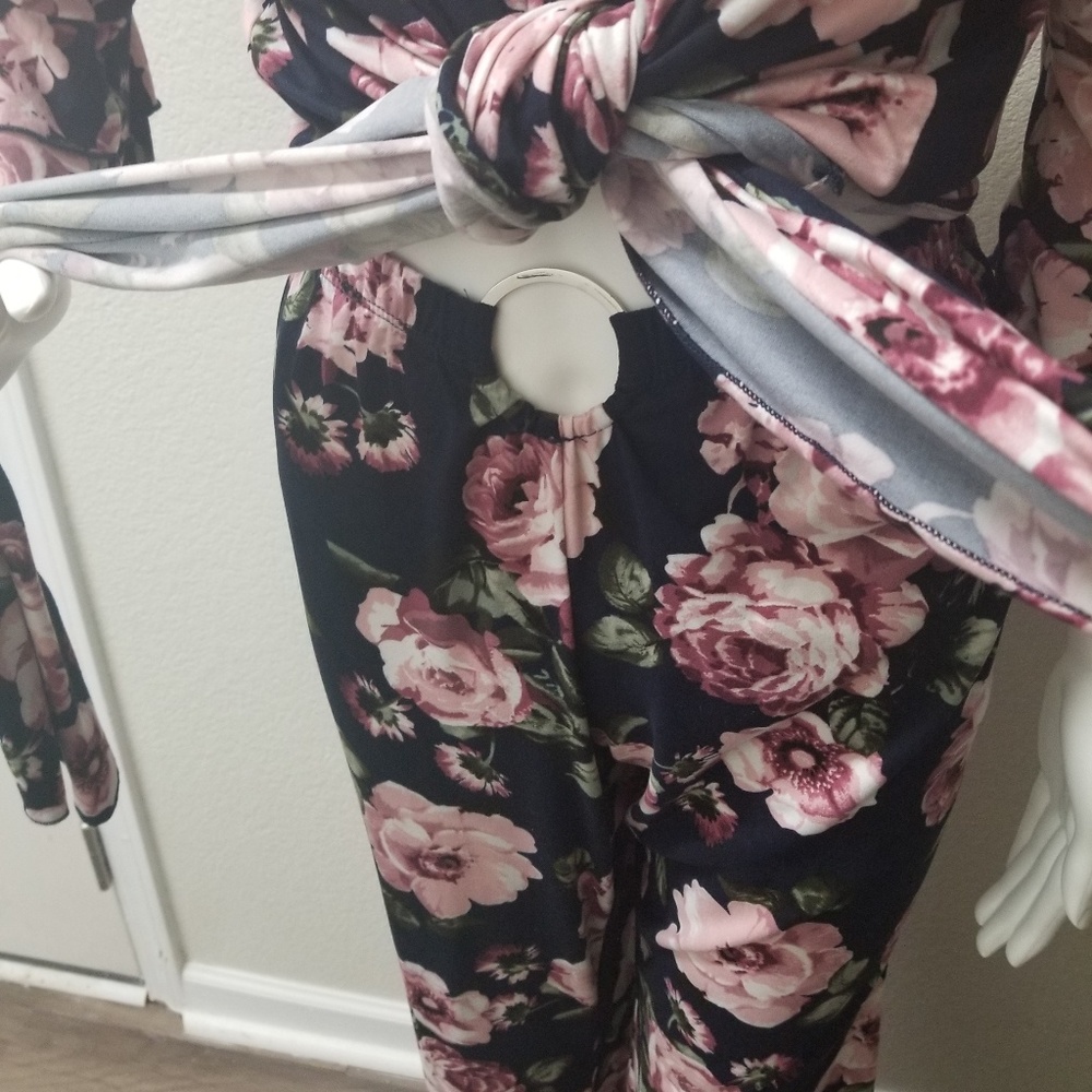 Sexy Two Piece Pant Set - Picture 2 of 7